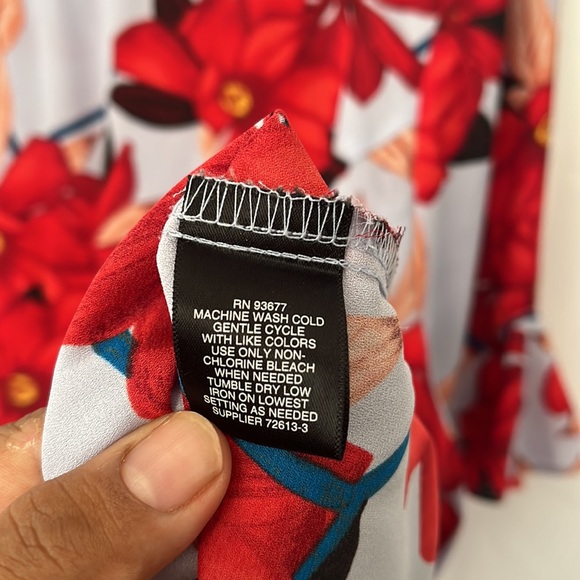 Liz Claiborne Violet and Red Floral Blouse with Ruffled Sleeves Blouse Size 2X - Picture 6 of 9